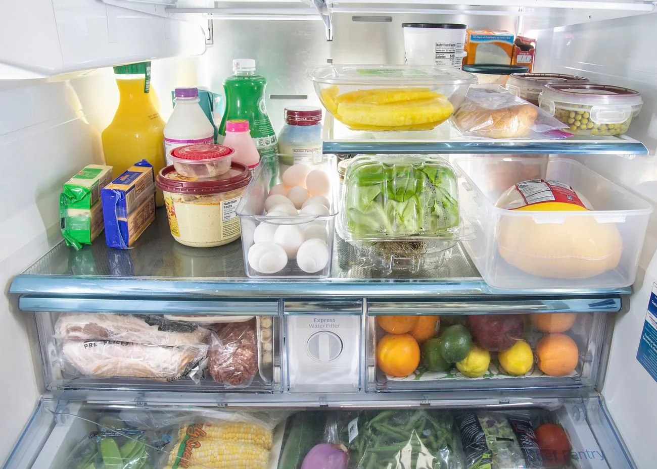 Refrigerator with well placed items